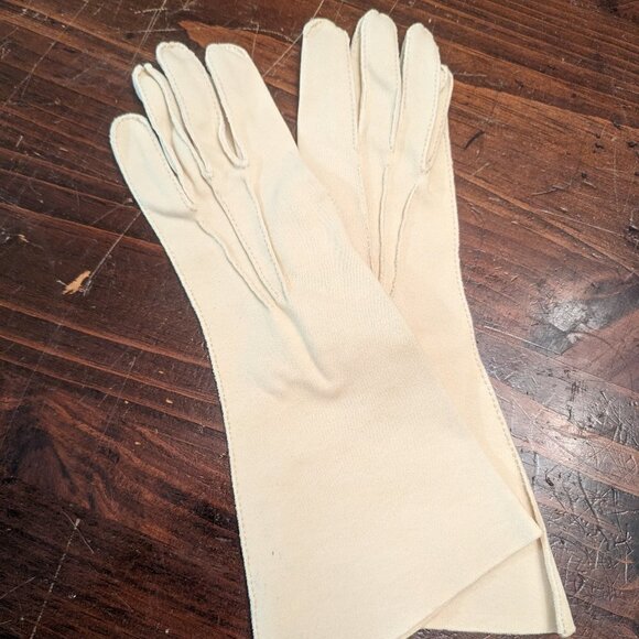 Accessories - VINTAGE Cream Gloves - XS